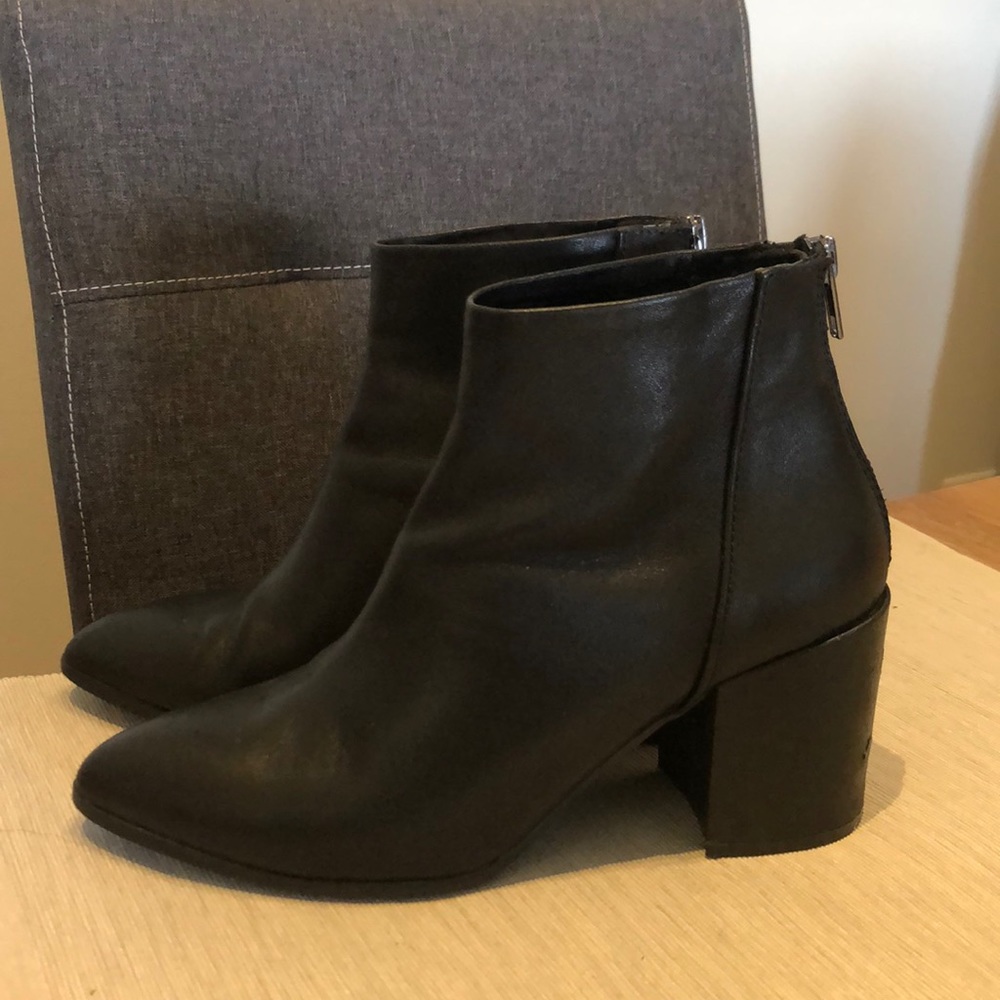 Steve Madden Jillian black bootie